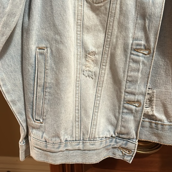 Dex Distressed Denim Jacket, Size Small, NWT - Picture 7 of 12